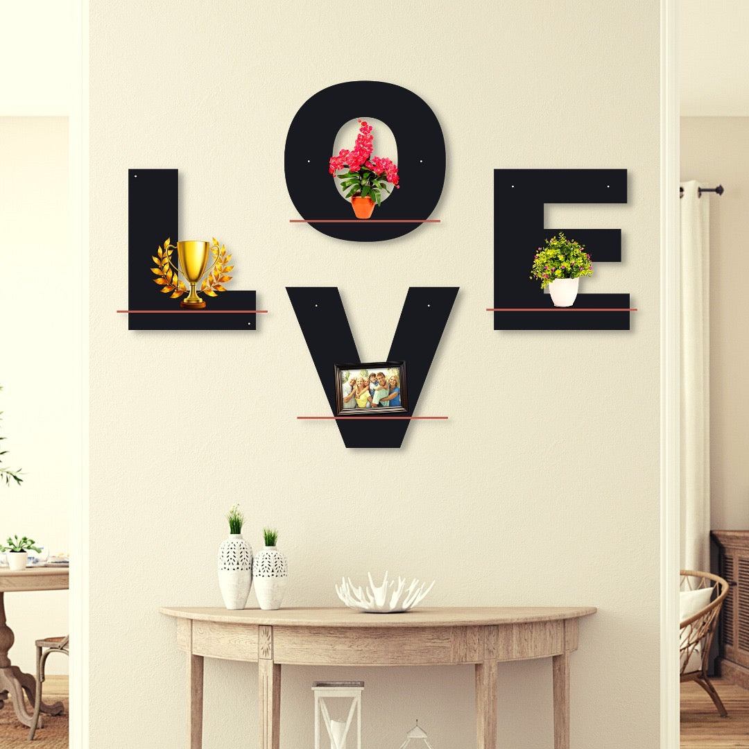 Love shape wall decoration